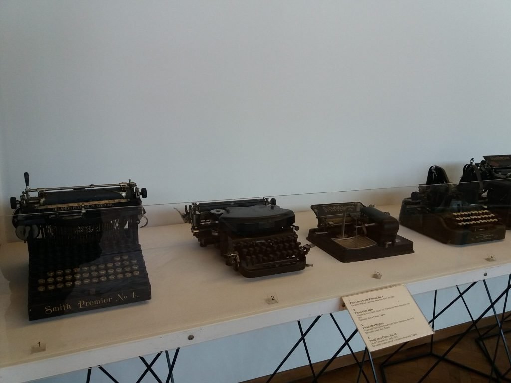 Writing machine