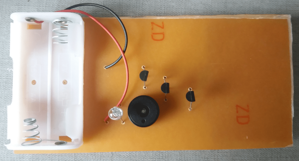 AC detector in PCB